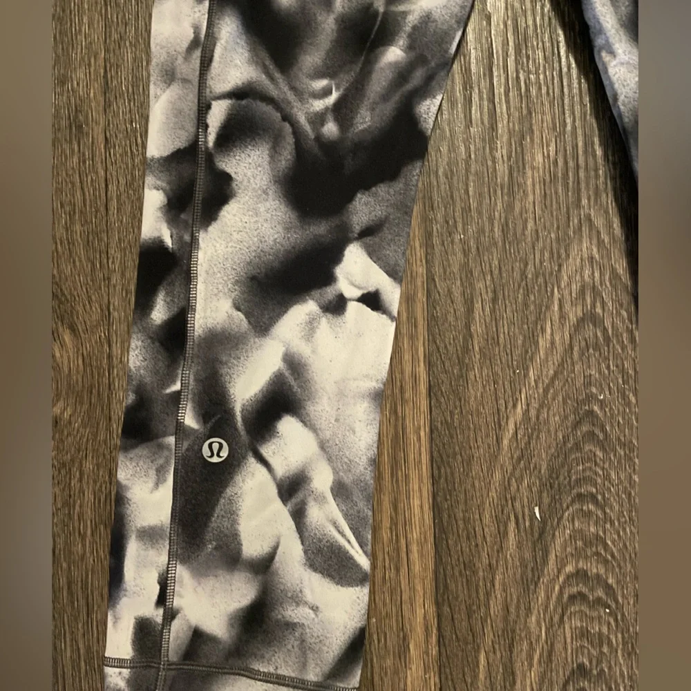Lululemon Athletica Speed Up Crop 21